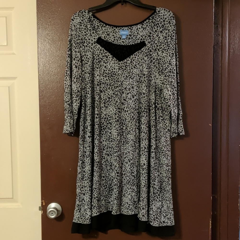 Vera Wang night gown